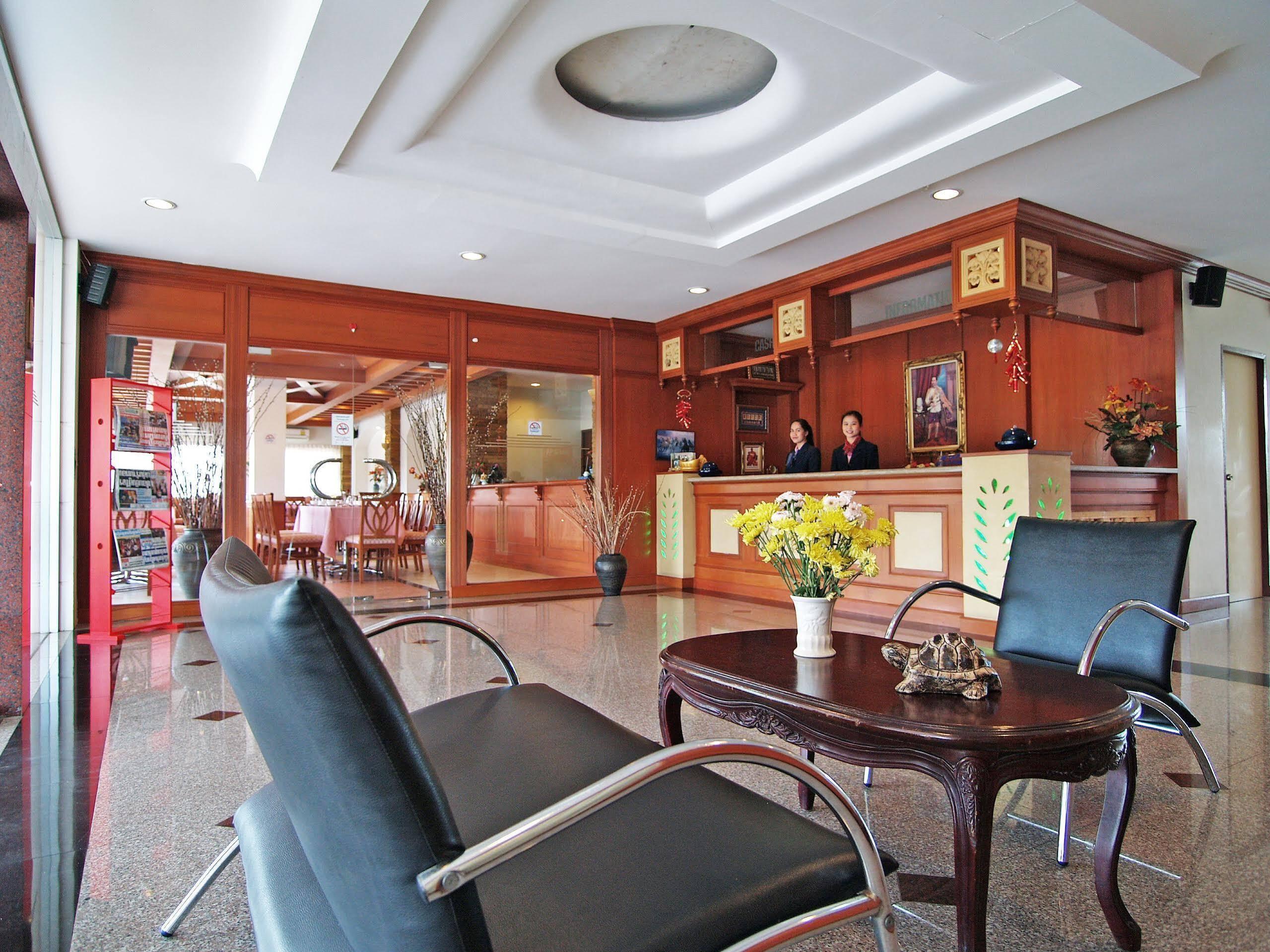 Kiengpiman Hotel Mukdahan Exterior foto